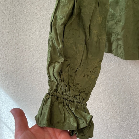 Revolve Tularosa Eloise Top in Olive Green Size Medium - Picture 5 of 8